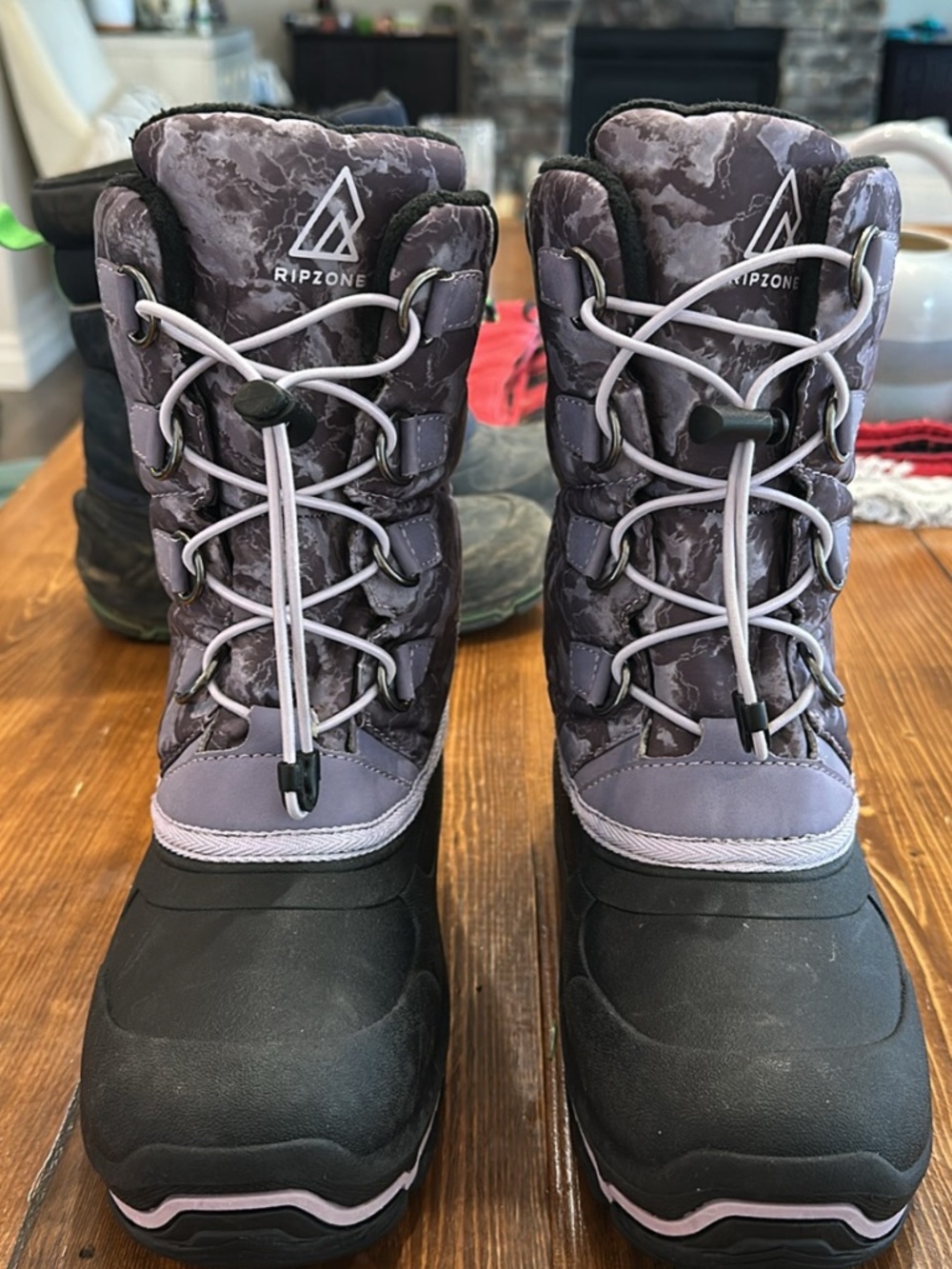 Girl’s Ripzone winter boots - Picture 2 of 3